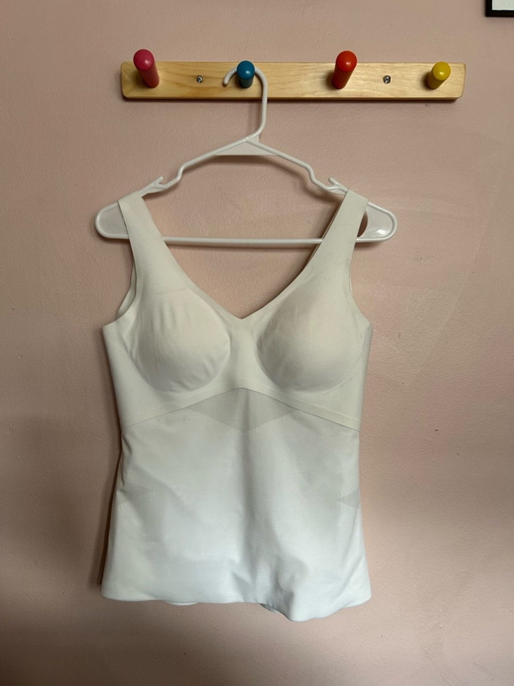 Honeylove White Sculpting Tank with Built-In Cups